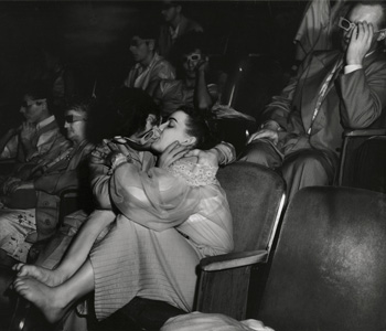 Weegee_-Arthur_H_Fellig_-_Palace_Theatre_c1940