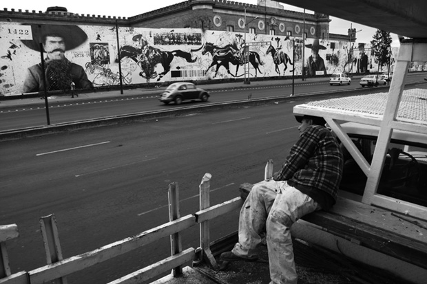 wk-interact-black-palace-mural-mexico-city-1