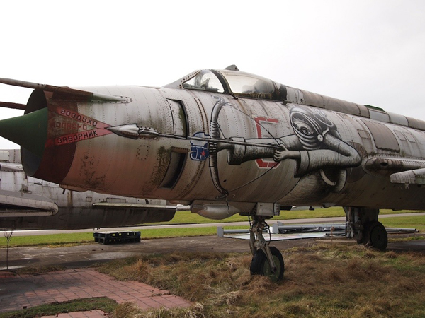 Phlegm_Sukhoi-S17_Feb11_4_u_1000
