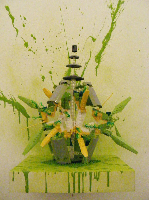 012611_rg_ExplodingLEGOCan_02