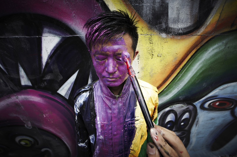 Liu_Bolin_Process_HiNY_scharf_mural1
