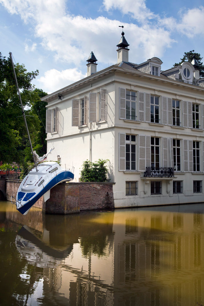 The-living-sculptures-of-Erwin-Wurm-Middelheim-Museum-of-Antwerp-yatzer-9