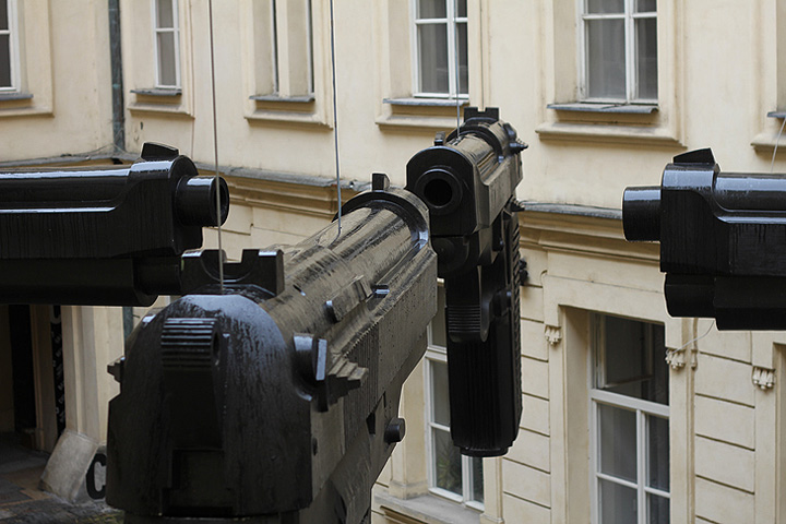 pb-111009-guns-cannon.photoblog730a