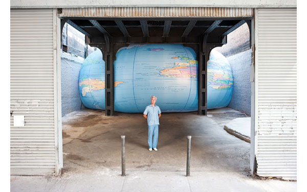 david-byrne-tight-space