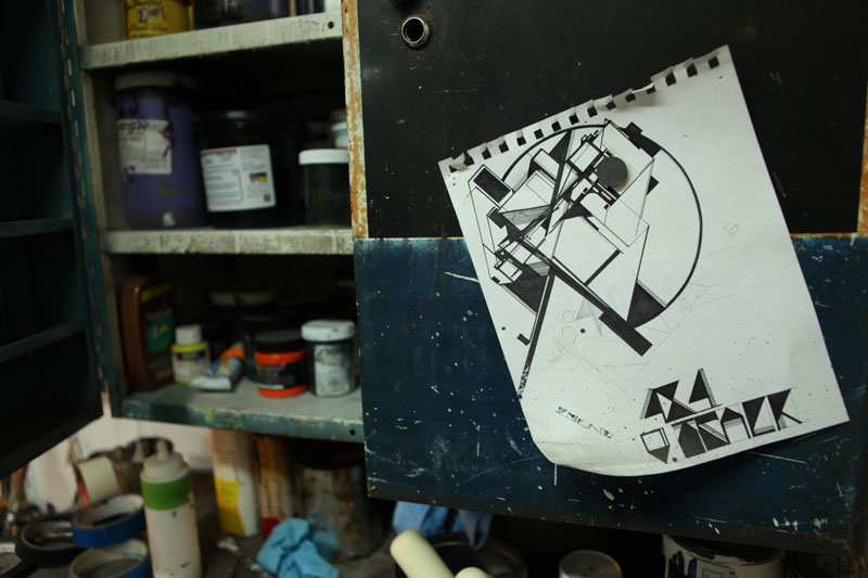 JUXTAPOZ_KOFIE_WORKING_AN_ANGLE_PHOTO_BY_TODD_MAZER_-_07