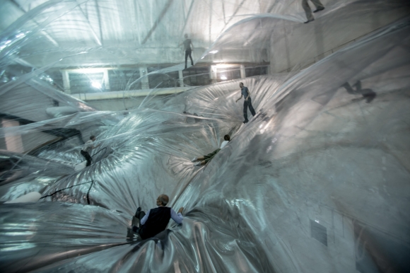 on-space-time-foam-by-tomas-saraceno-6