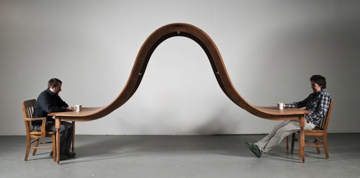 avoid-conversation-dining-table