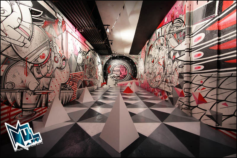 HowNosm__IMG_7211_800_TouScene_Artist_HowNosm_Nuart_2012_Photo__Ian_Cox_2012_1