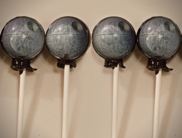 Star-Wars-Death-Star-Lollipops