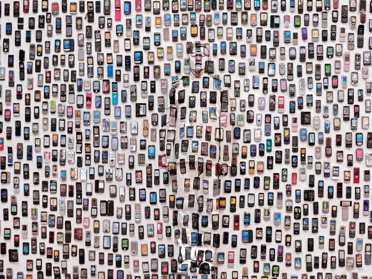 5-Hiding-in-the-City-Liu-Bolin
