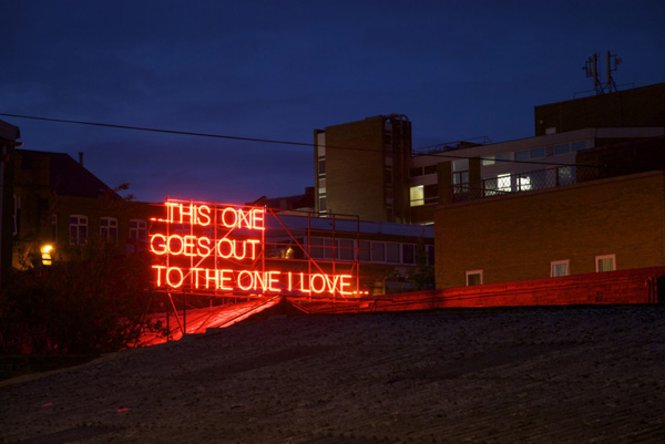 jux_neon_love5