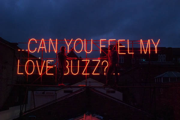 jux_neon_love7