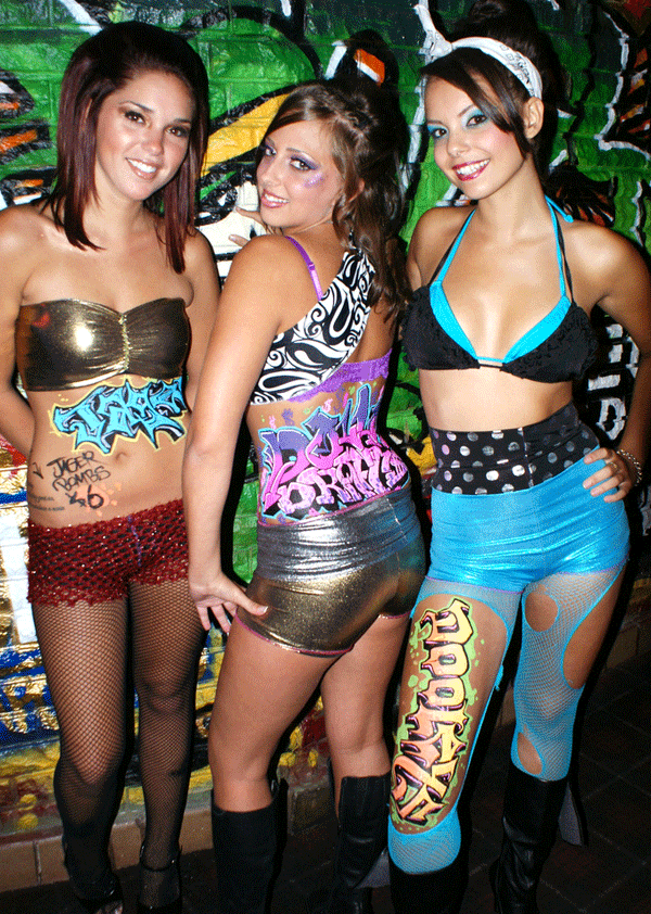 jux_graff_girls3