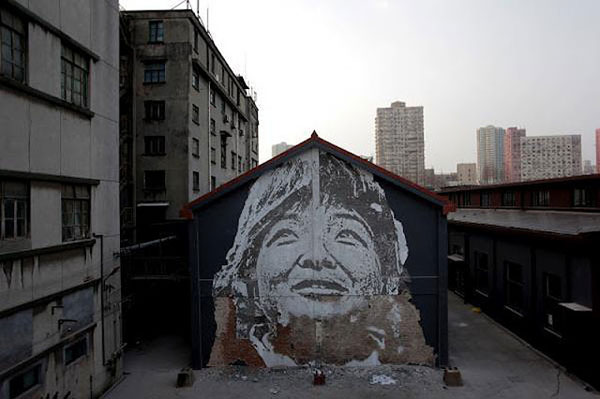 jux_vhils2