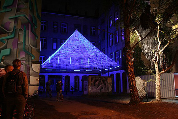 jux_glowing_threadwork1