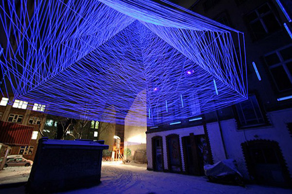 jux_glowing_threadwork4