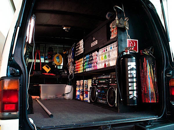 jux_graff_van1