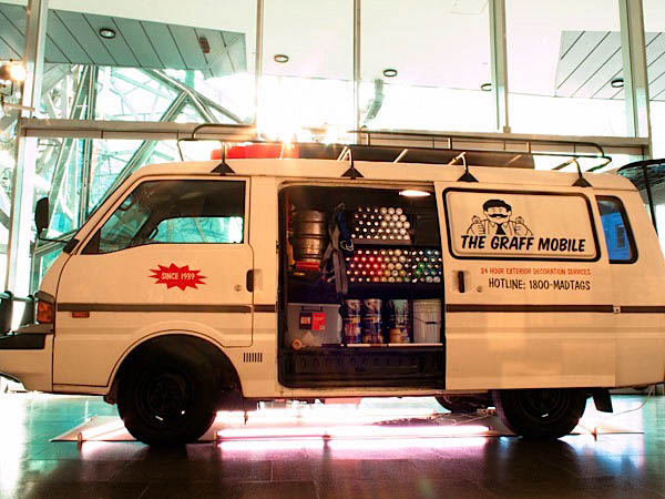 jux_graff_van7
