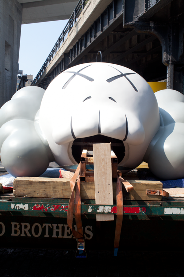 jux_kaws1