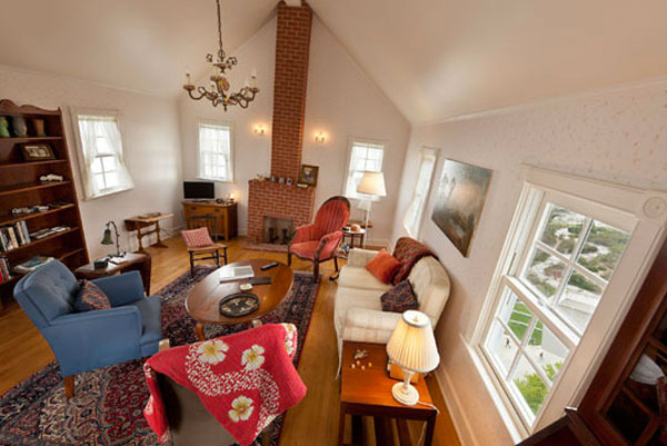 jux_falling_house6
