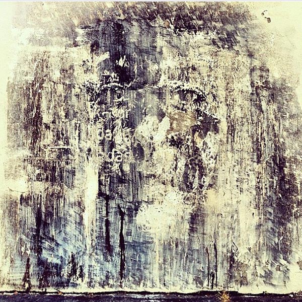 jux_vhils3