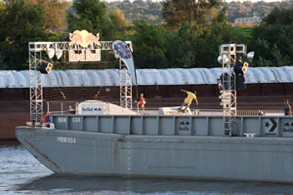 jux_barge4