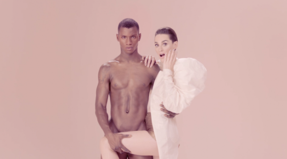 Yelle-Comme-un-enfant-Video-Clip-580x322