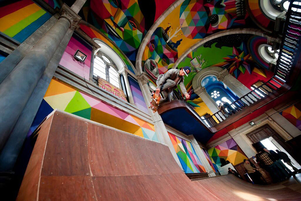 Danny León patinando en el Kaos Temple