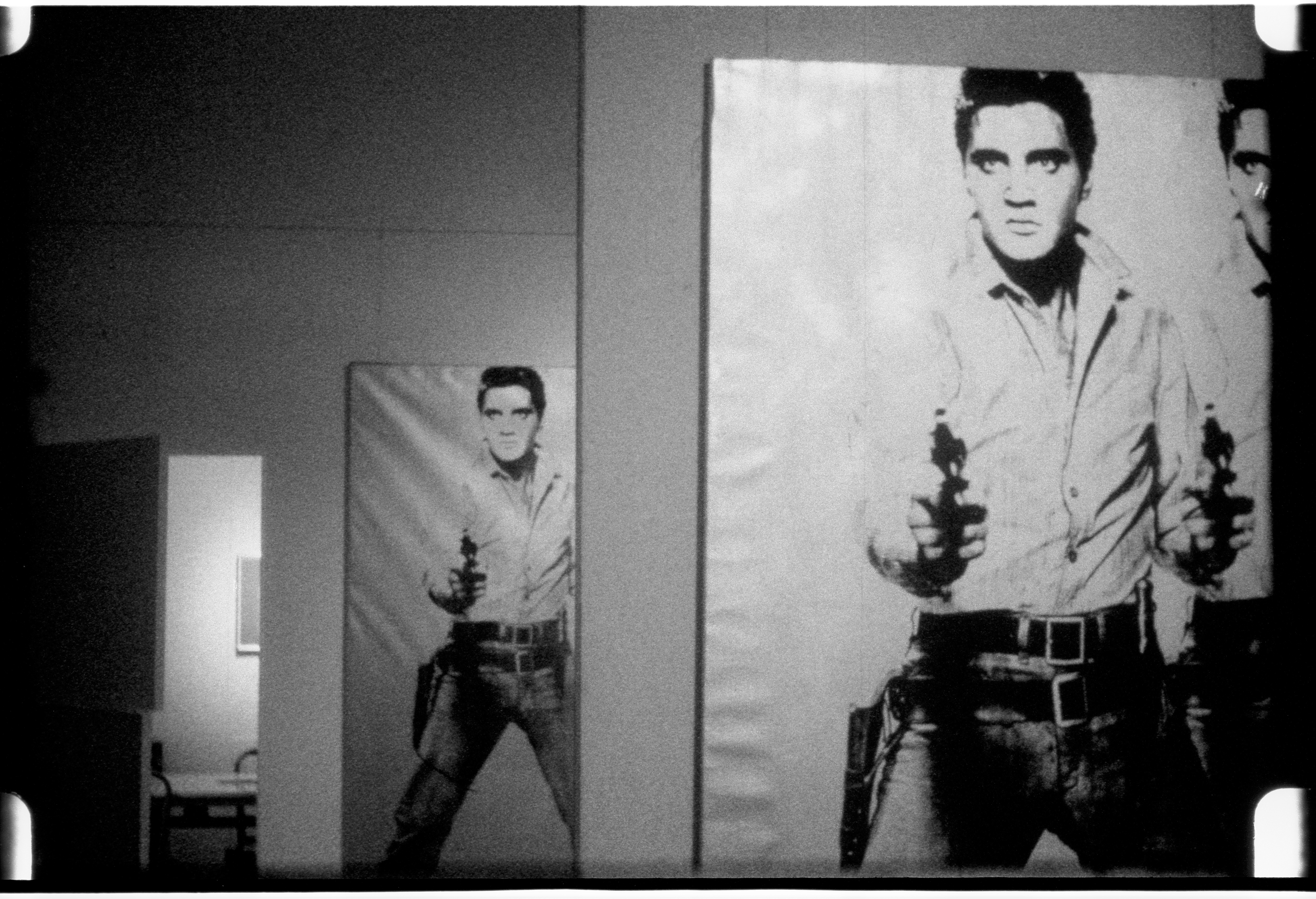 Elvis at Ferus, 1963. 16mm, b&w, silent; 4.0 min. @ 16 fps, 3.5 min. @ 18 fps © 2018 The Andy Warhol Museum, Pittsburgh, PA, a museum of Carnegie Institute. All rights reserved.