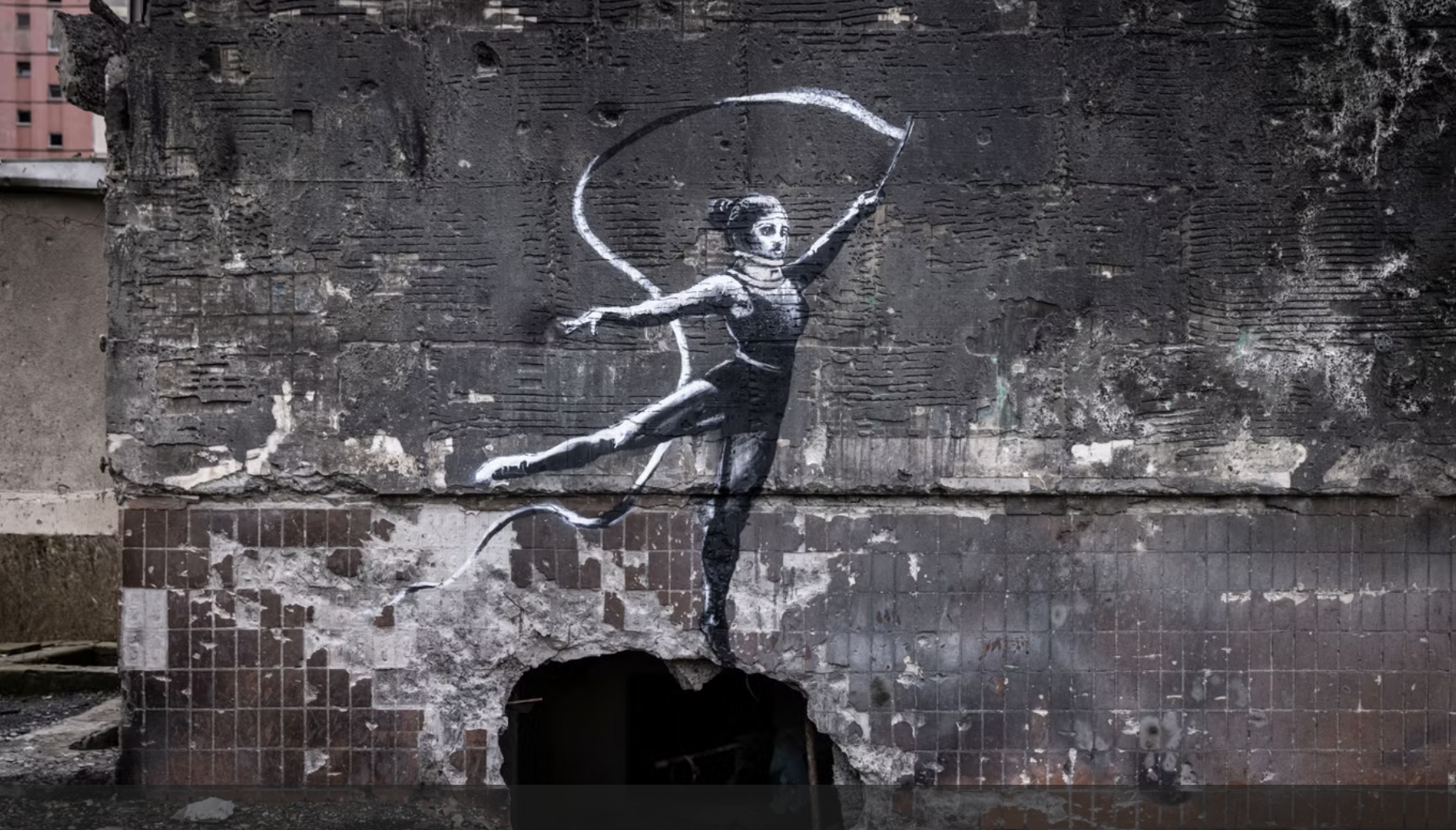 Suspected Banksy in Ukraine