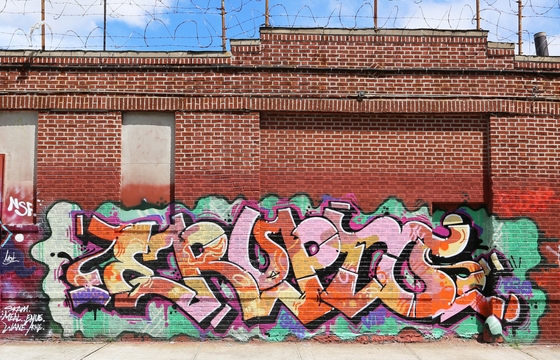 Erupto 327