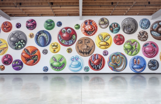 Kenny Scharf's 250 Spray-Painted Faces in "MOODZ" @ Jeffrey Deitch, Los Angeles