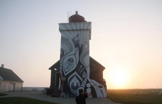 Juxtapoz @ Nuart: Lucy McLauchlan's Lighthouse for Nuart