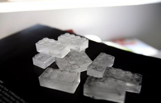 The LEGO Brick Ice Tray