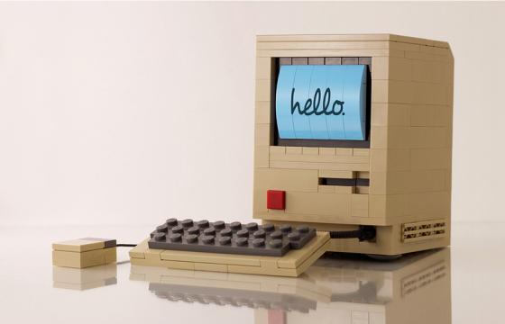 The Original Mac in LEGO by Chris McVeigh