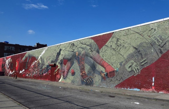 Smithe paints a dizzying mural in Brooklyn