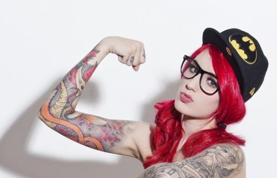 Tattoed Vixen Cervena Fox
