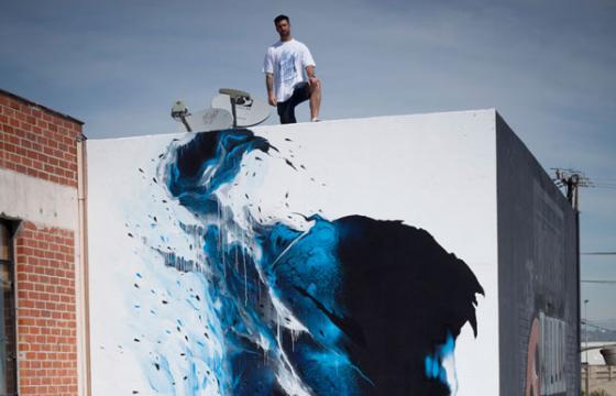 New Zealand's Askew in Los Angeles