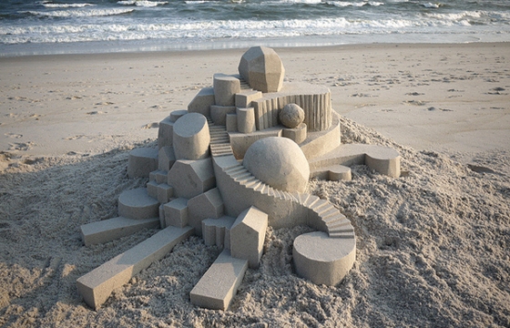 Calvin Seibert's Geometric Sandcastles