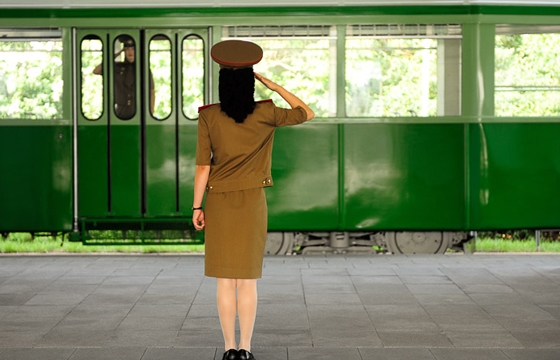 North Korea Documented by Class Touriste