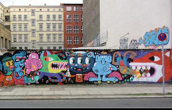 New Bue Walls in Berlin