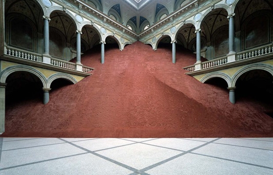 Magdalena Jetelova's "Domestication of Pyramids"
