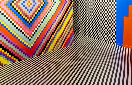 Walking Into a Gif: Installations by Dominique Pétrin