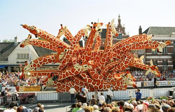 Sculptures Made of Flowers for Bloemencorso