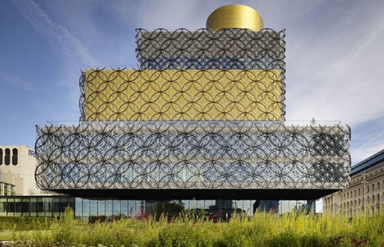 Birmingham, England Gets a Beautiful New Library