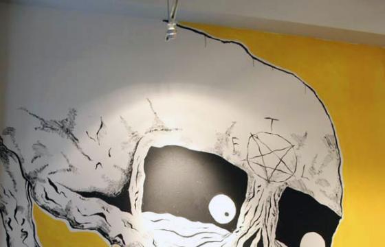 In L.A.: 2 Of Amerikas Most Wanted At New Image Art