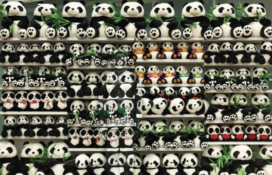 Liu Bolin "Lost In Art" @ Eli Klein, NYC