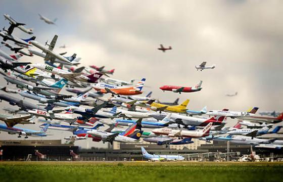 Five Hours of Airplane Landings in 25 Seconds at San Diego Intl Airport