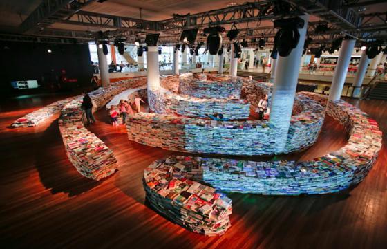 Marcos Saboya and Gualter Pupo's "Book Maze" @ Southbank Centre, London