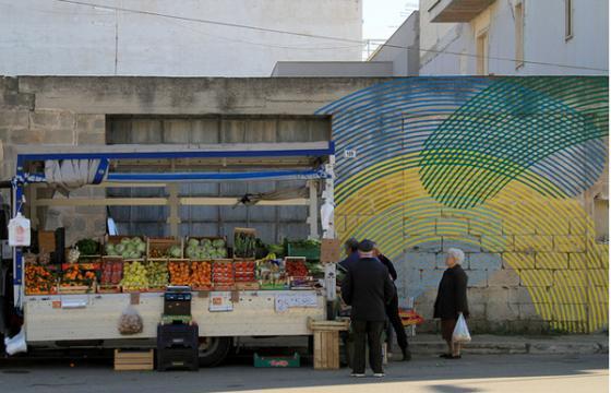 Momo Produce Stand